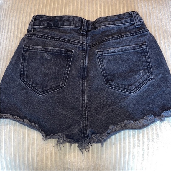Denim shorts - Picture 2 of 3